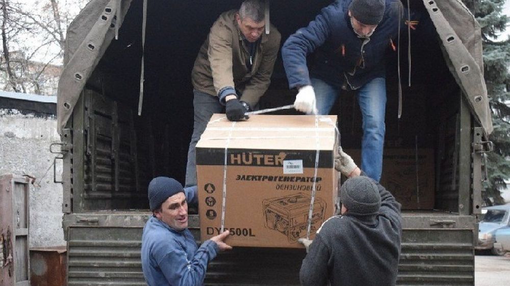 Общественная организация «Луганское землячество» и фонд «Ратибор» доставили в Первомайск гумпощь и новогодние подарки