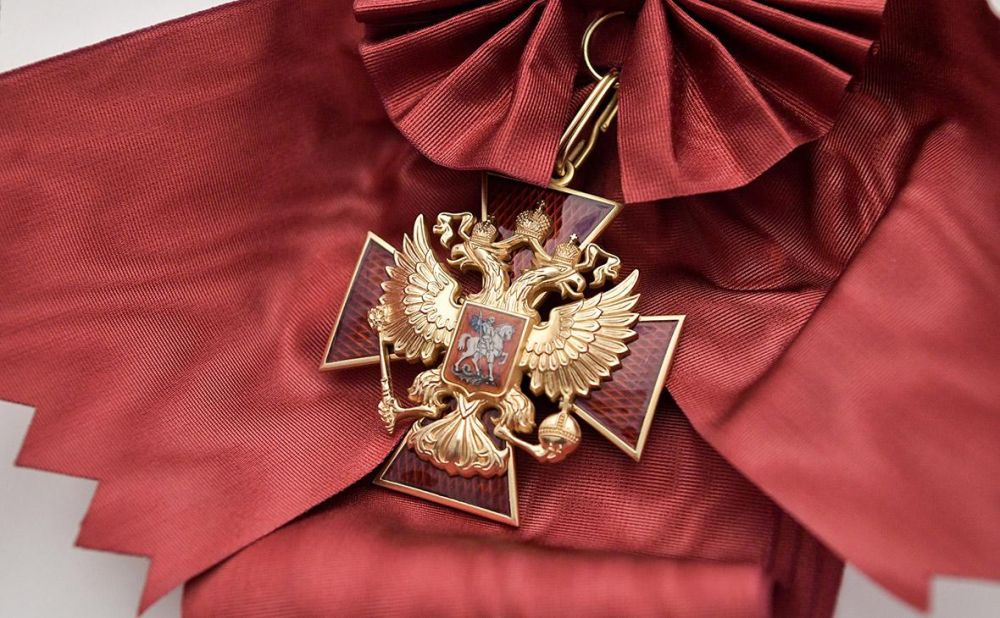 Владимир Путин 20 декабря вручит врио глав Донецкой и Луганской народных республик Денису Пушилину и Леониду Пасечнику ордена «За заслуги перед Отечеством» высшей степени, сообщила пресс-служба Кремля