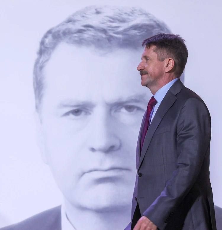 ������ ��� ����� ������� � �������: � �������� � �������� ������� �� ���� - ������ �����