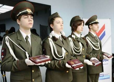 Пасечник наградил посмертно защитников Республики из Антрацитовского района