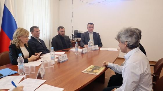 Депутаты Государственной Думы провели прием граждан в Луганске