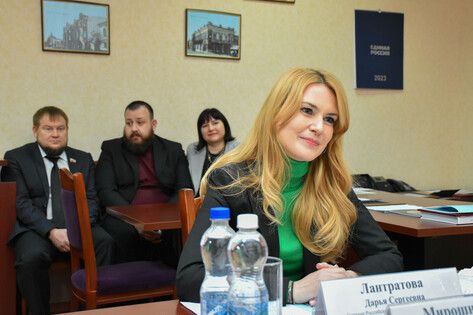 Вся Россия стремится как можно быстрее наладить мирную жизнь в новых субъектах - сенатор