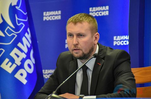 Приемная "Единой России" в ЛНР ежедневно принимает 300-400 звонков от жителей - Мирошниченко