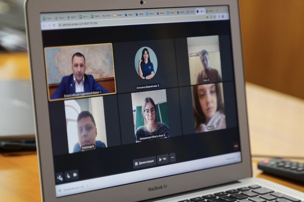 Председатель РСМ, член Общественной палаты РФ Павел Красноруцкий провел рабочее совещание с общественными представителями ЦК РСМ в Донецкой, Луганской народных Республиках и в Запорожской области