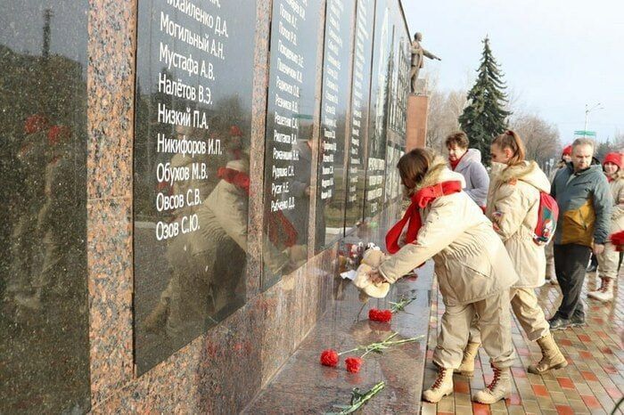 ������ ��������� ������� ������ ��������, �������� ������ ��� ����� � ���������� �������� �� ������� ���, �������� ������������� ������