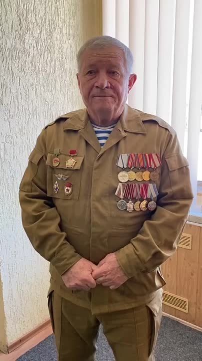 Дарья Лантратова: Продолжаю вас знакомить с интересными людьми, которые сегодня вместе с нами включились в партийную работу на территории ЛНР