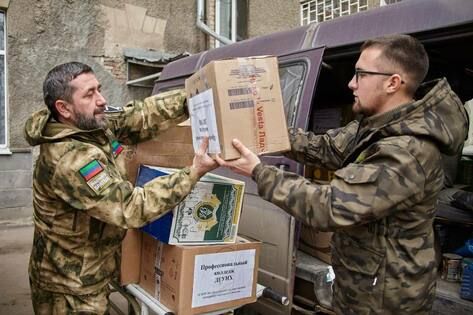 Представители "Боевого братства" Дагестана доставили гумпомощь в Луганский детский дом