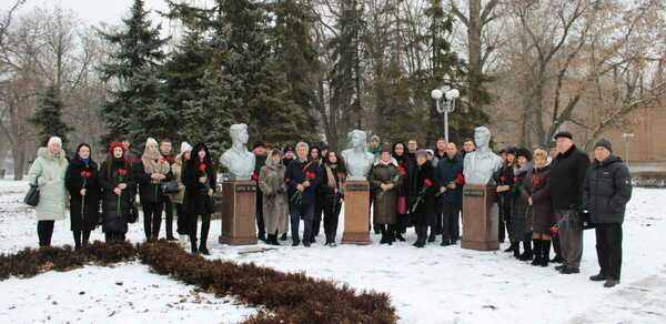 Представители ФП почтили память молодогвардейцев в 80-ю годовщину казни подпольщиков