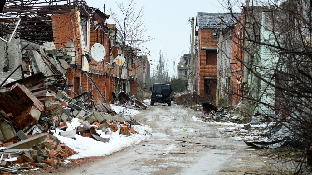 Daily NK: Власти КНДР планируют отправить граждан для восстановления ЛНР и ДНР