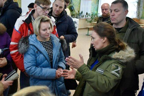 Зампред Госдумы передала гумпомощь воспитанникам и педагогам прифронтового интерната в ЛНР