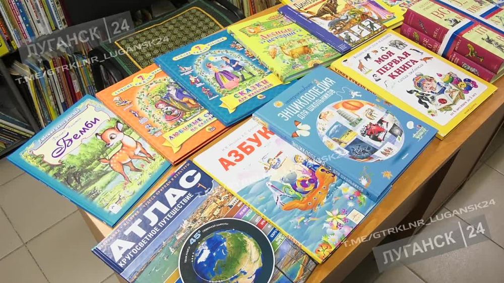 По инициативе Дарьи Лантратовой в Луганскую республиканскую библиотеку им. М