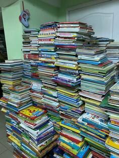 Сенатор от ЛНР Дарья Лантратова передала луганской детской библиотеке более 13 тыс. книг