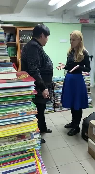 Дарья Лантратова: Более 13 тысяч книг сегодня мы привезли в Луганск и передали республиканской библиотеке