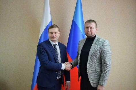 Мирошниченко и глава Хакассии обсудили развитие межрегионального сотрудничества