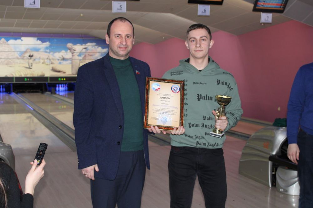 Игорь Рябушкин: В преддверии Дня защитника Отечества Молодежный совет ФП ЛНР совместно с Федерацией профсоюзов ЛНР организовали турнир по боулингу