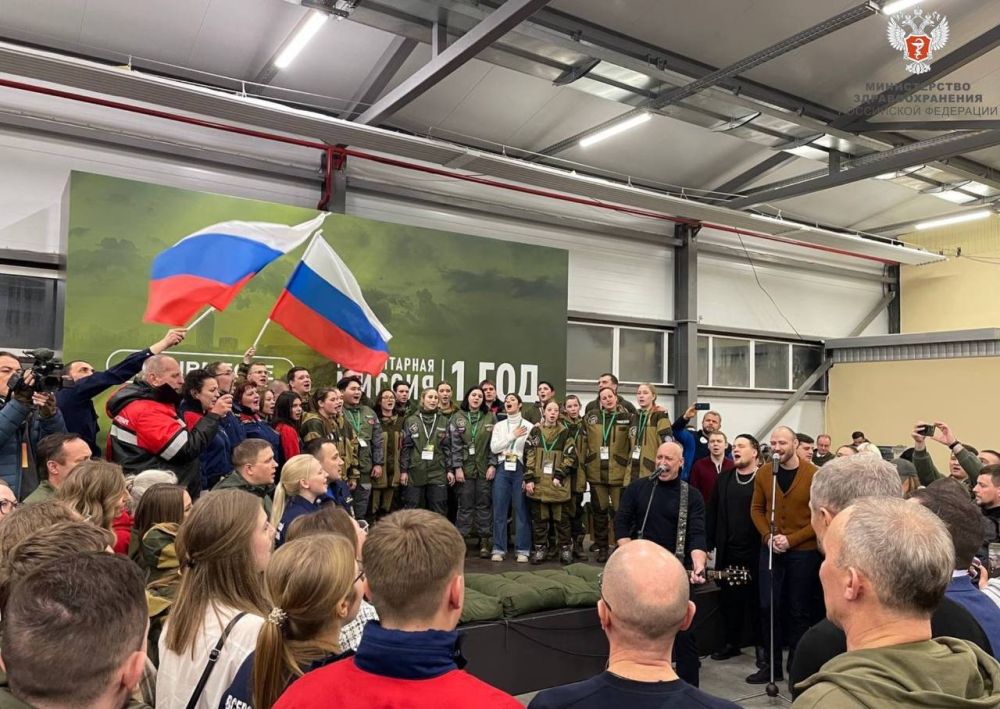 Михаил Мурашко выразил благодарность врачам-волонтёрам, оказывающим помощь на новых территориях