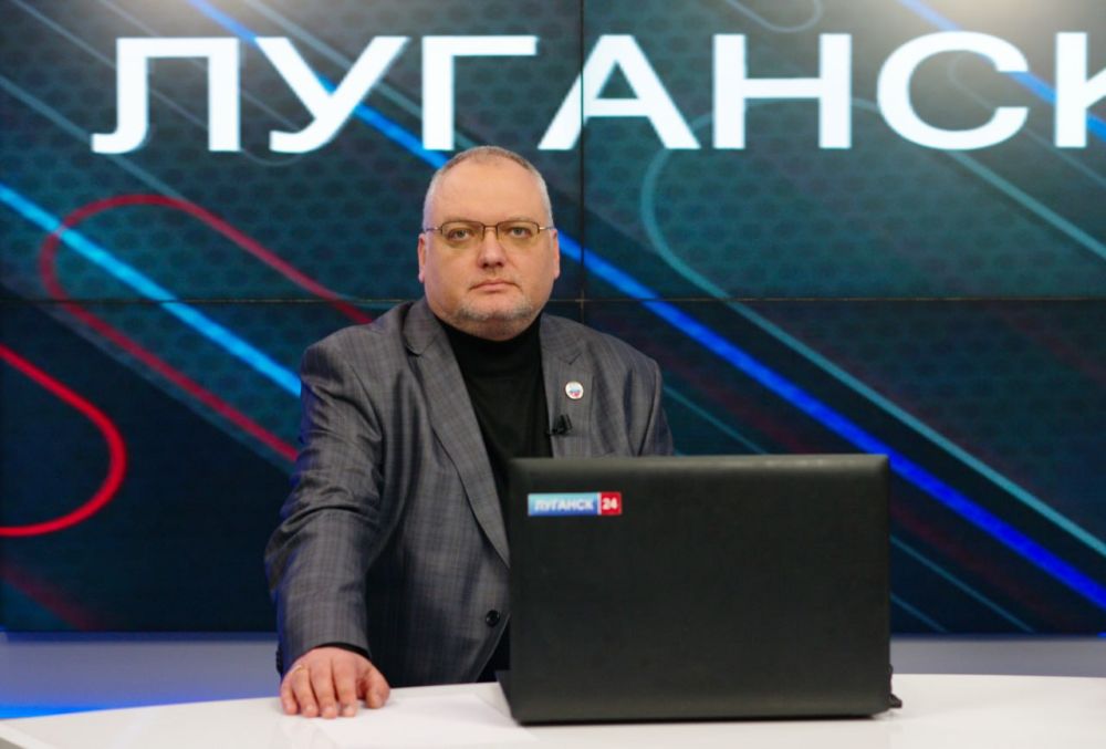 Председатель комиссии по вопросам развития культуры, образования и науки Общественной палаты ЛНР Антон Кондратенко в эфире проекта «Луганск LIVE» рассказал о важности сегодняшнего выступления Президента России Владимира Путина: