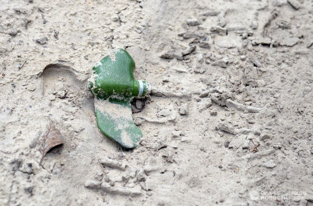 В ЛНР два мирных жителя подорвались на минах