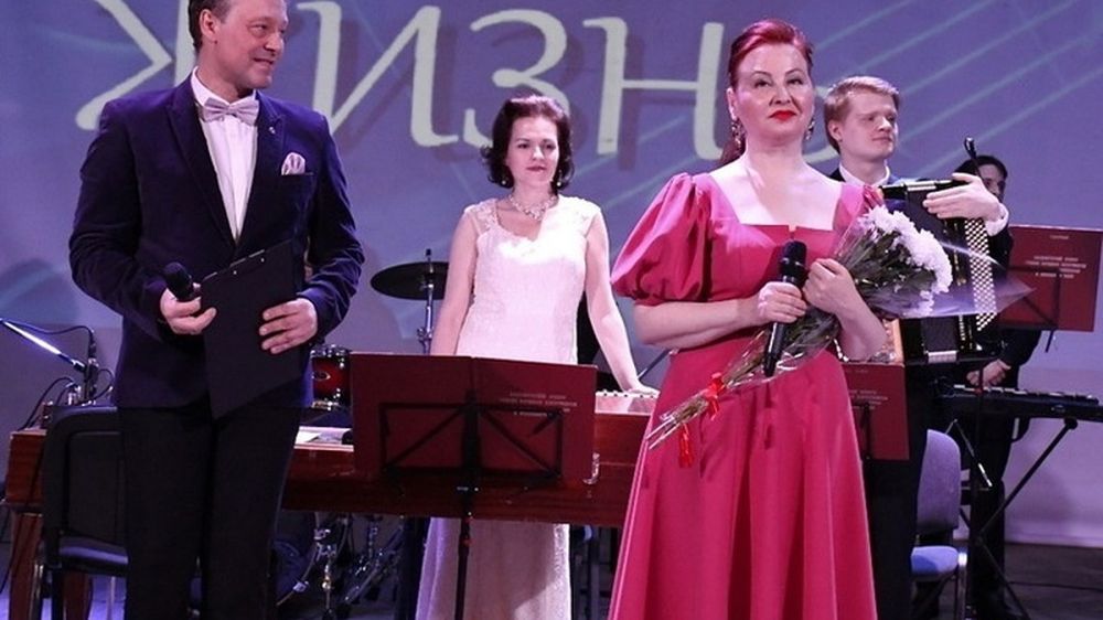В Луганске ансамбль ВГТРК представил киносказку «Конек-Горбунок» и концерт «Я люблю тебя, жизнь»