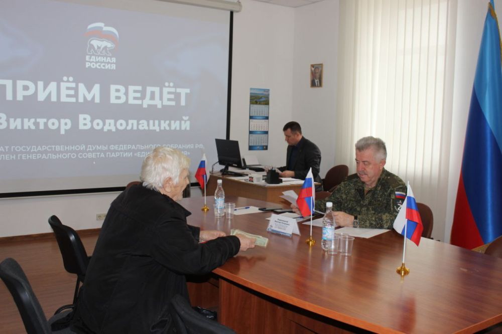 Виктор Водолацкий: Сегодня провел прием граждан в Луганске, который длился более шести часов