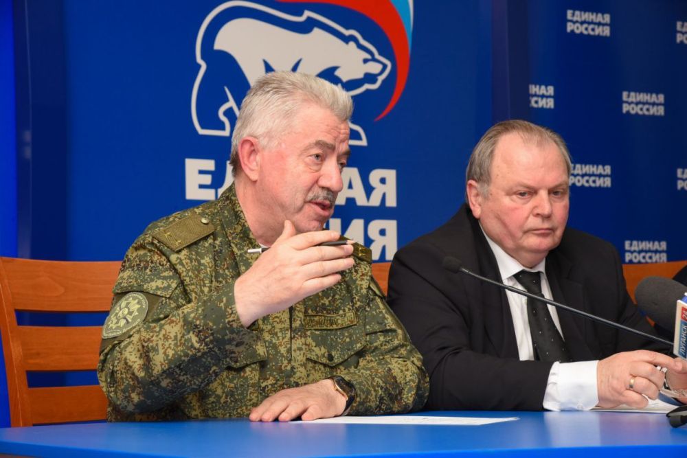 Виктор Водолацкий: Сегодня принял участие в расширенном заседании Президиума Регионального политического совета Луганского...