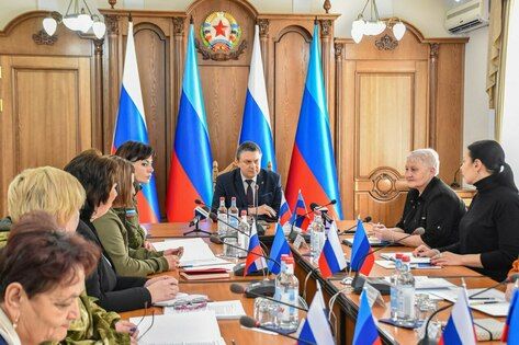 Власти ЛНР и КСВО должны эффективно проработать проблемы семей военнослужащих - Пасечник