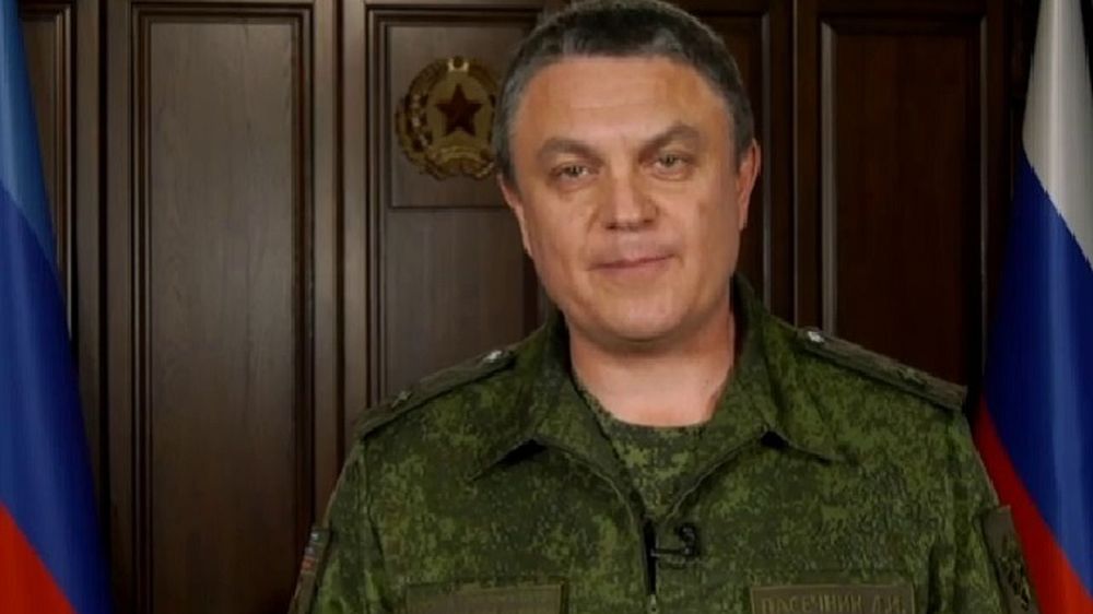 «Они противодействуют терроризму и нацистским пособникам»: Леонид Пасечник поздравил бойцов Росгвардии с профессиональным праздником