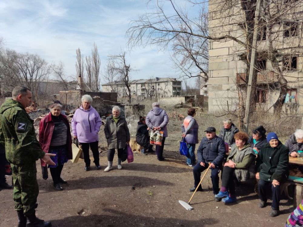 Андрей Губарев встретился с жителями Золотого