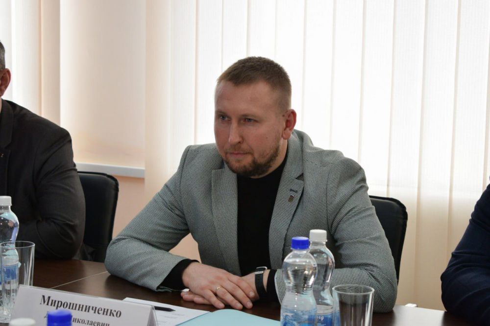 Денис Мирошниченко встретился с митрополитом Ставропольским и Невинномысским Кириллом и депутатом Государственной Думы Виктором Водолацким