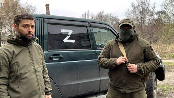 Депутаты Госдумы от "Единой России" передали автомобили и спецтехнику танкистам в ЛНР