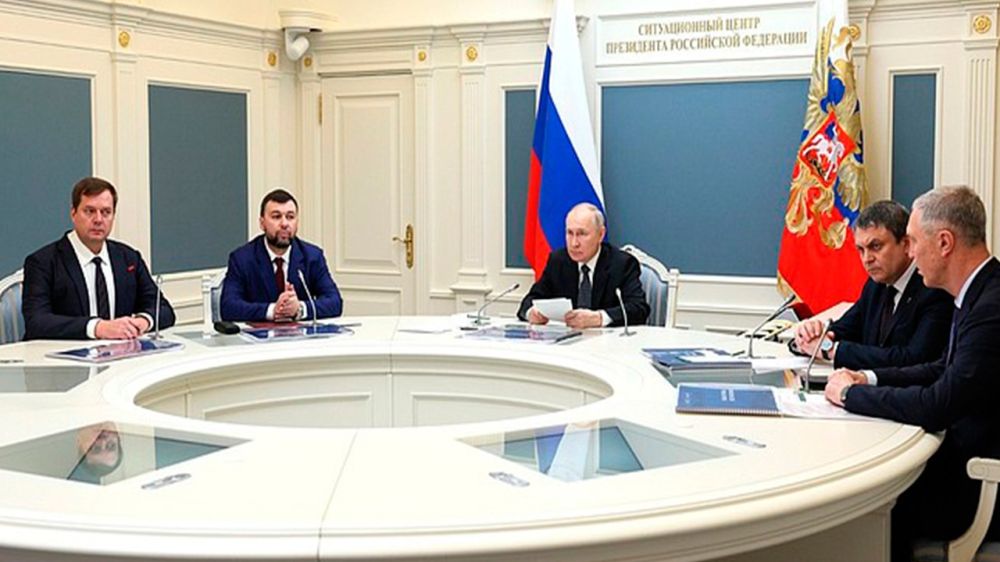 День президента: что Путин обсуждал на заседании Совбеза и как встречал новых иностранных послов