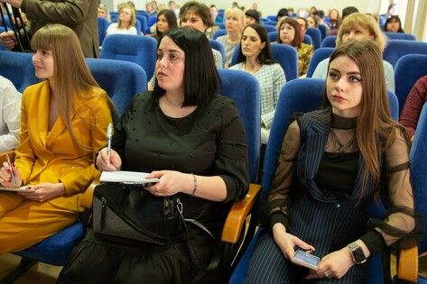 "Единая Россия" презентовала в Луганске проект "Мир возможностей"