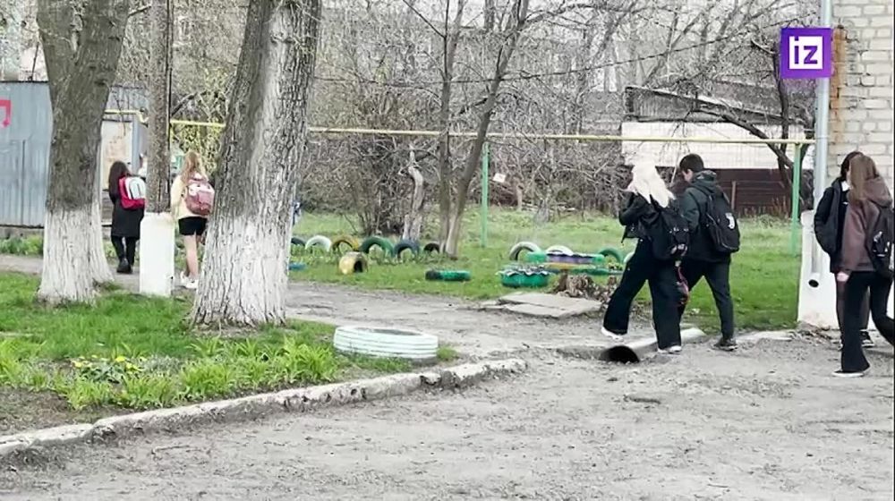 Под обстрелами со стороны украинских националистов мирных жителей эвакуировали из Артемовска бойцы ЧВК “Вагнер”