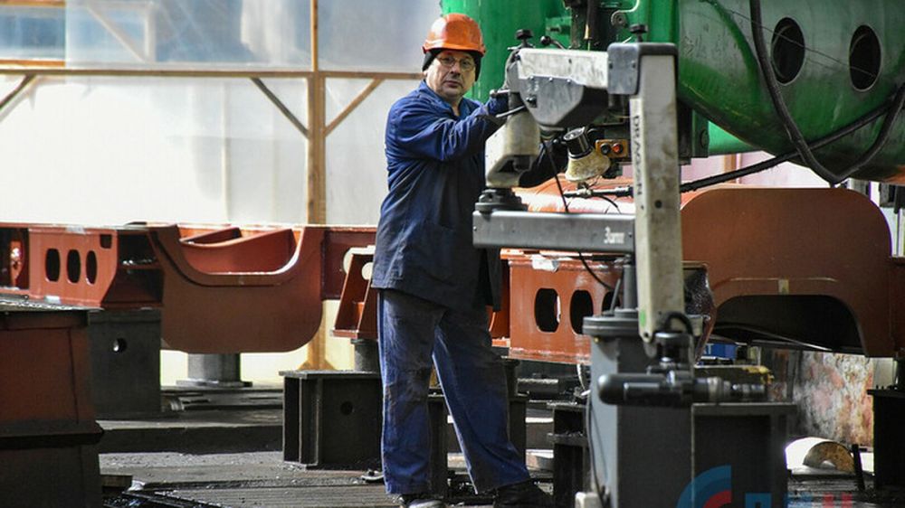 Луганский завод «Лугамаш» получит дополнительную поддержку для развития