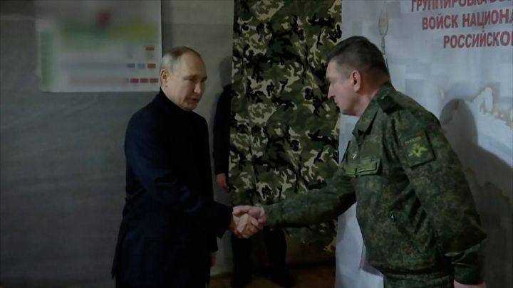 По-деловому, коротко, но конкретно: президент в зоне спецоперации