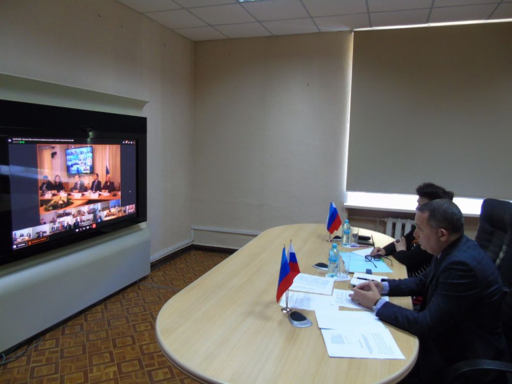 Андрей Губарев в формате видео-конференц-связи принял участие в совещании, прошедшем в Комитете Государственной Думы по...
