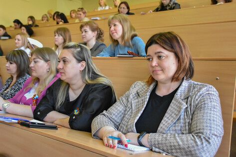 "Школа успешной женщины" начала работу в Луганске