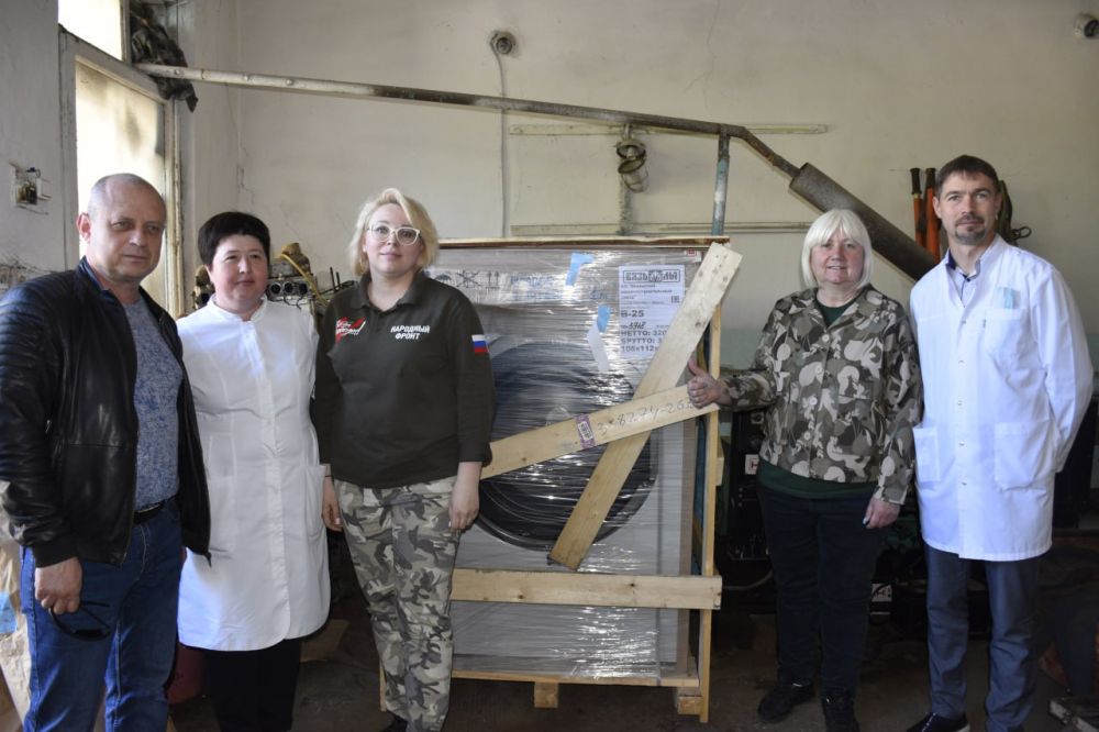 Светлана Гизай: В Славяносербское территориальное медицинское объединение» Луганской Народной Республики доставили гуманитарную помощь от Правительства алтайского края и Общероссийского Народного фронта – промышленную стиральную машину