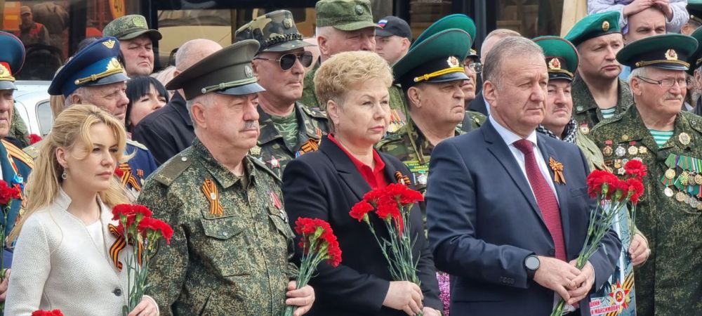 Виктор Водолацкий: Сегодня в 78-ю годовщину Победы в Великой Отечественной войне принял участие в праздничных мероприятиях, которые прошли на территории Луганской Народной Республики