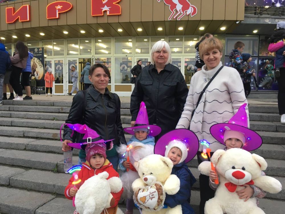 Светлана Гизай: Благодаря Народному Совету ЛНР сегодня дети из Республиканского центра социальной поддержки семей, детей и...