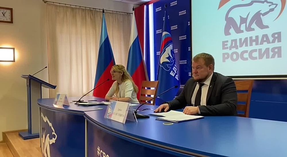 Партия "Единая Россия" поможет организовать наставничество для начинающих политиков-женщин из ЛНР. Об этом на...