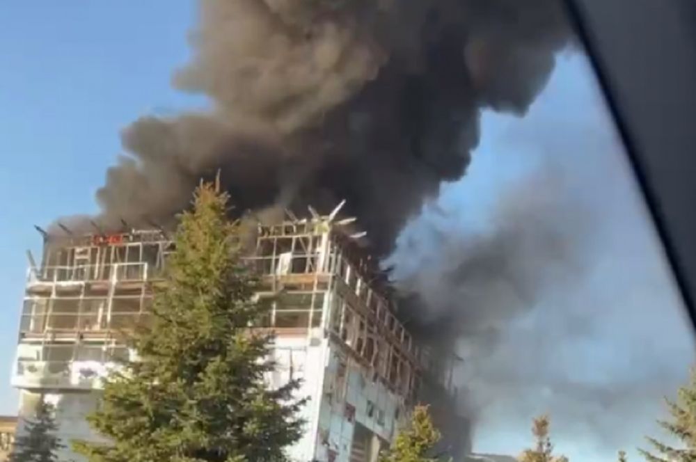 Боевики ВСУ в День Республики обстреляли Луганск ракетами