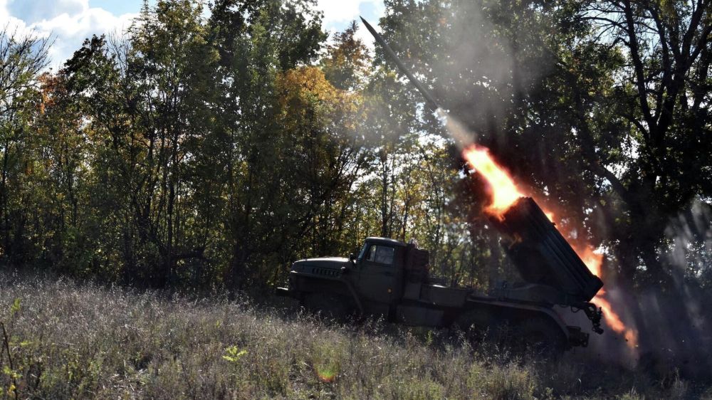 ВСУ нанесли повторный ракетный удар по Луганску, два человека ранены
