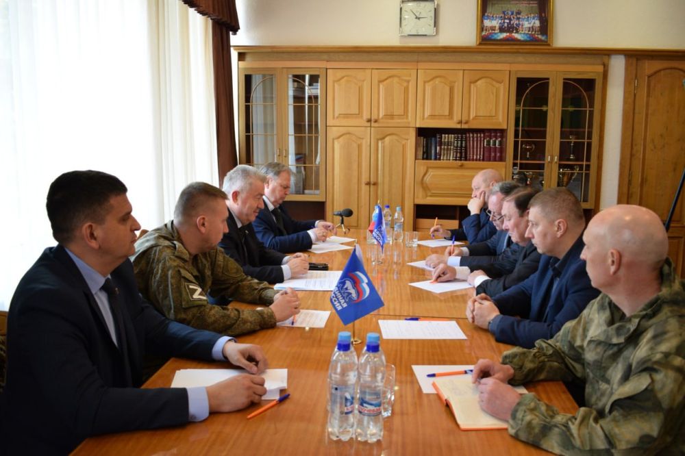 Денис Мирошниченко и Виктор Водолацкий обсудили с ректорами вузов республики вопросы поддержки демобилизованных студентов