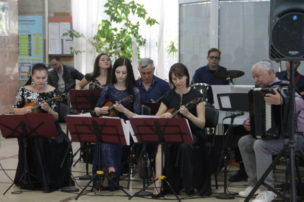 Торжественное мероприятие, посвященное Международному дню музеев, прошло сегодня в Луганском краеведческом музее, сообщили в МКСМ ЛНР