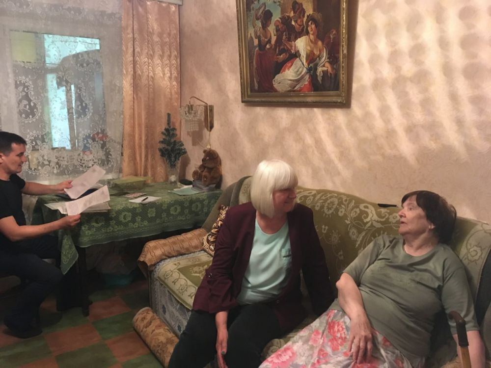 Светлана Гизай: Паспортизация жителей республики – часто задаваемый вопрос в Луганской региональной общественной приемной Председателя Партии «ЕДИНАЯ РОССИЯ» Д.А. Медведева, а также на личных приемах у депутатов