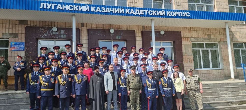 Виктор Водолацкий: На территории Республиканского казачьего кадетского корпуса имени маршала авиации Александра Ефимова прозвенел последний звонок