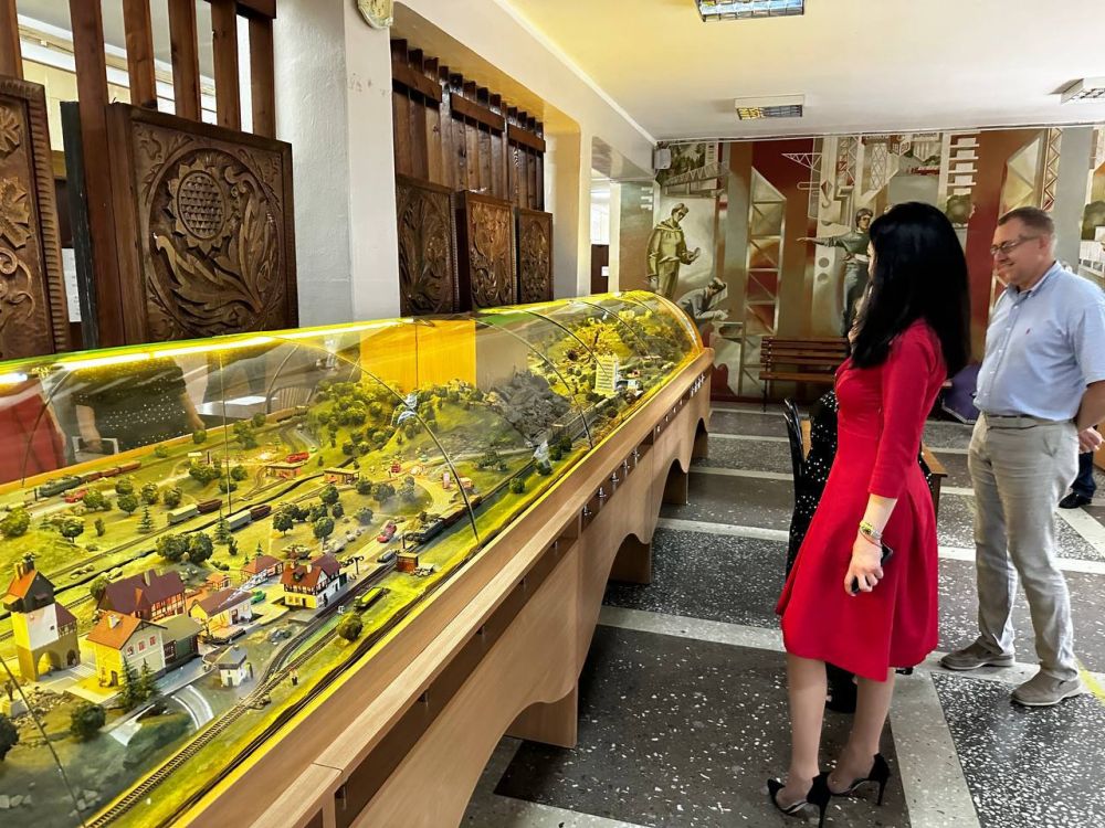 � ������ ���������� � �������� �������� � ����������� ��� ����������� �������� ����������� � ����� ����� ������ �������� ��������� ������� �������������, ��������� � �����, �������� � ��� ���