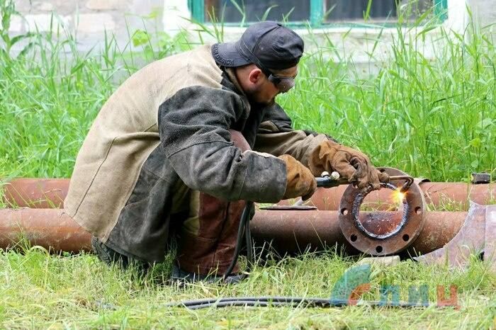 ����������� ���������� "�������������" ����������� "����������" � ���� ���������� � ������ ������������� ������ ������� � ��������� ���� �������� ����������