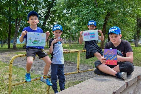 Акция по сбору гумпомощи "Подари тепло солдату" прошла в Луганске